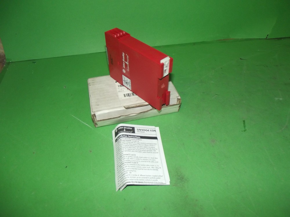 Allen-Bradley 440F-C252D Guardmaster SAFEDGE Control Unit SECD252