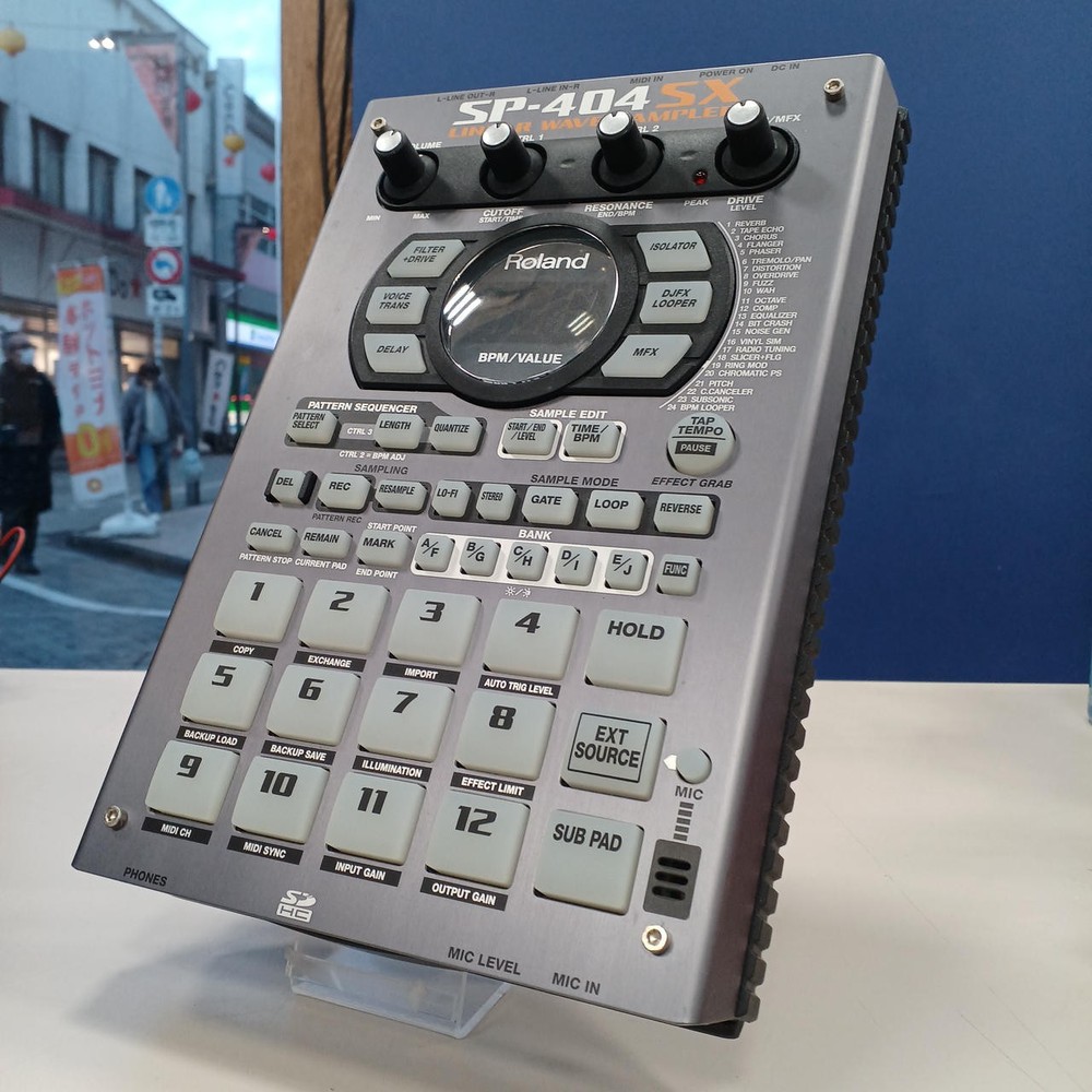 ROLAND SP-404SX Linear Wave Sampler DJ Effect Processor Tested Japan TMB01 1.5