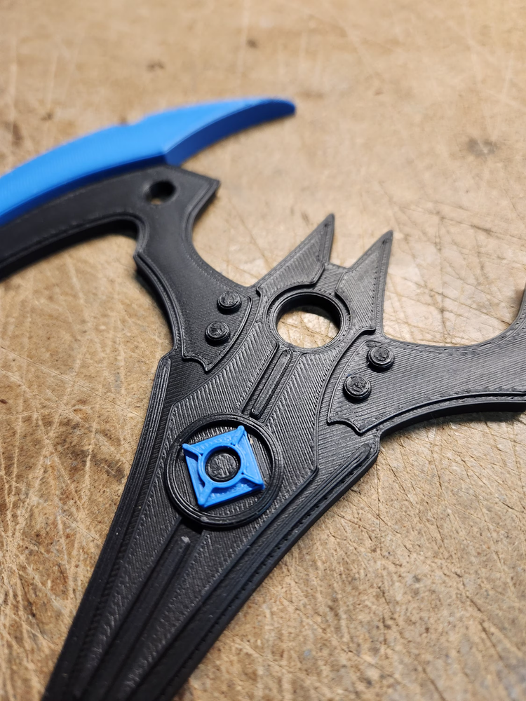 Arkham Knight Batarang (3d Printed Single print multi colors)