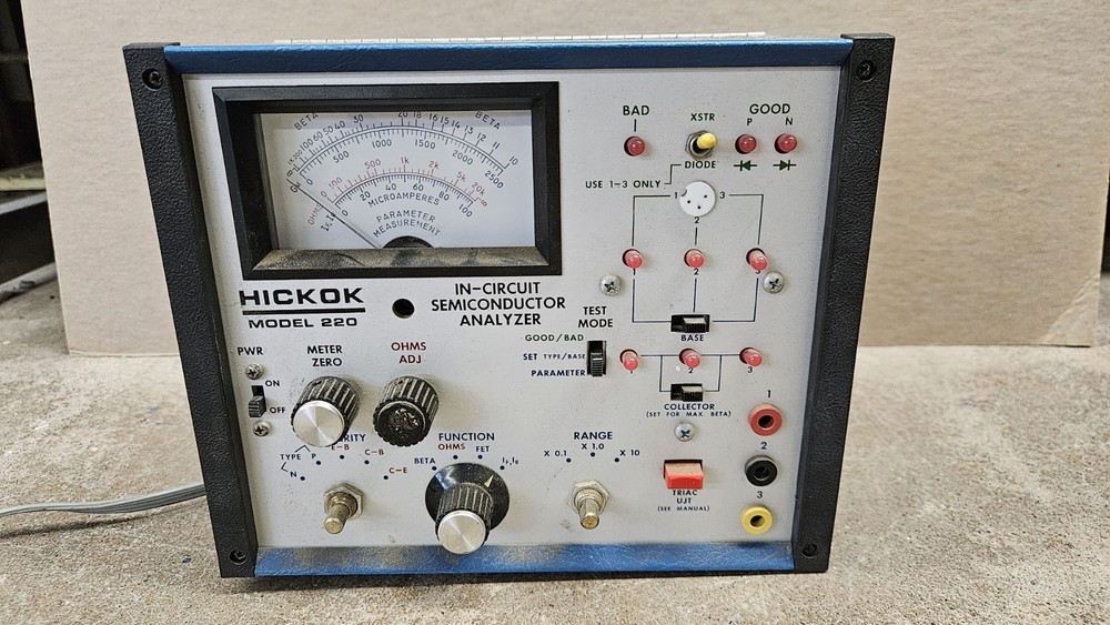 Hickok Model 220 In-Circuit Semiconductor Analyzer Turns On