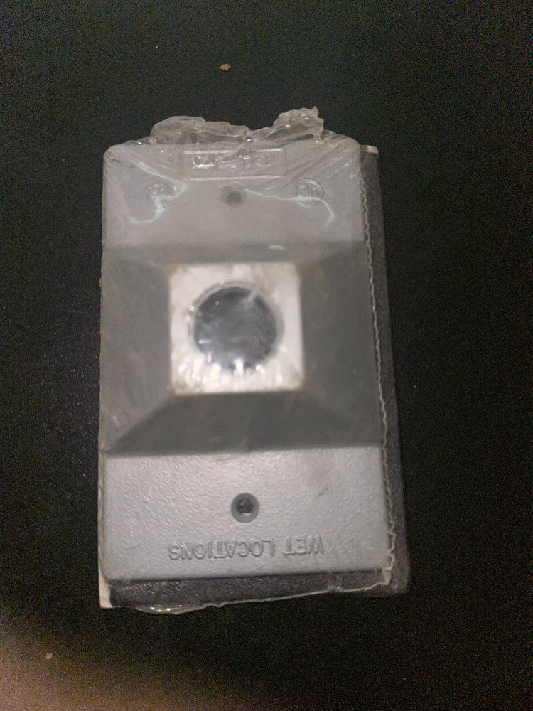 RED DOT RLC11 SINGLE LAMPHOLDER SILVER
