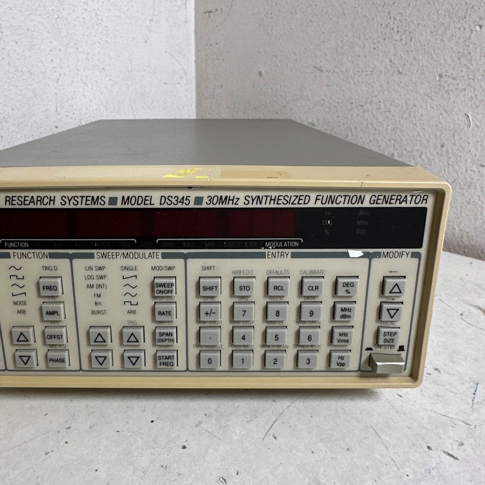Stanford Research Systems (SRS) DS345 30MHz Synthesized Function Generator