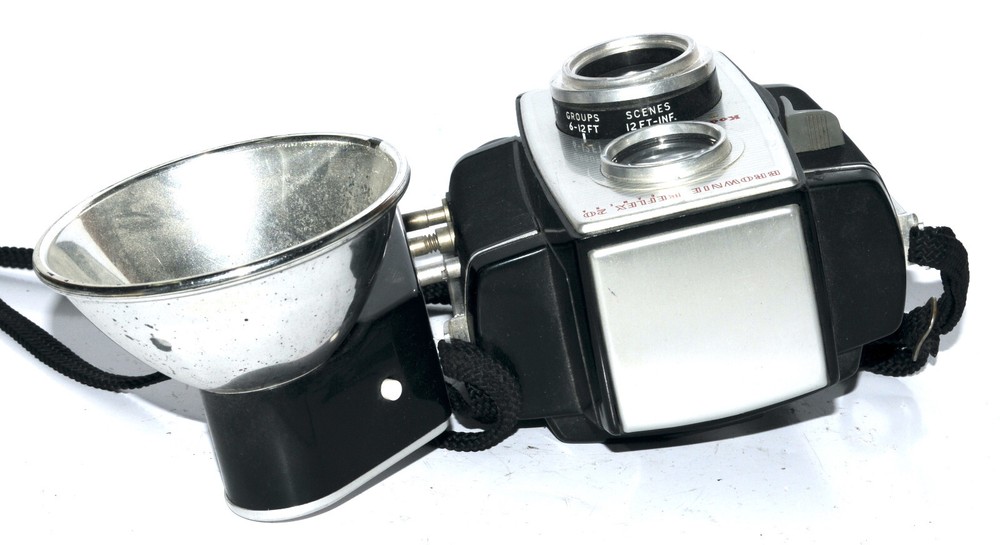 Kodak Brownie Reflex 20 w/Flash