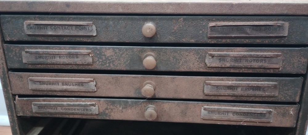 Vintage Shurhit tool box - missing drawers