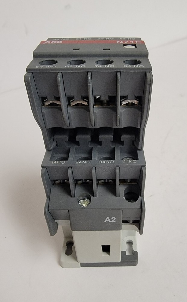 ABB RELAY-CONTACTOR N71E. 110/120V, 16 AMP.