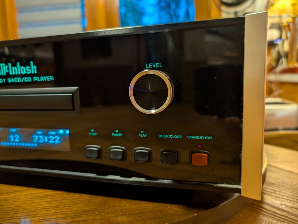McIntosh MCD201 SACD Player EXCELLENT CONDITION