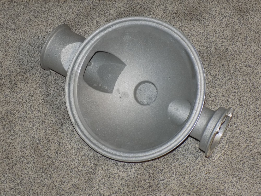 Versa Matic Diaphragm  Pump  V235 liquid chamber
