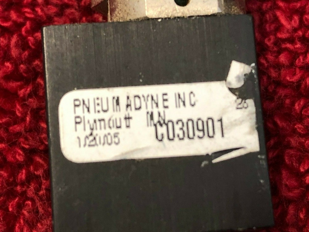 PNEUMADYNE AIRCRAFT TOGGLE SWITCH P/N C030901