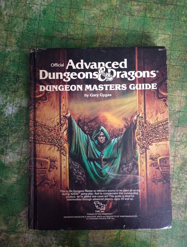 Advanced Dungeons & Dragons Dungeon Masters Guide Revised Edition Dec 1979 TSR