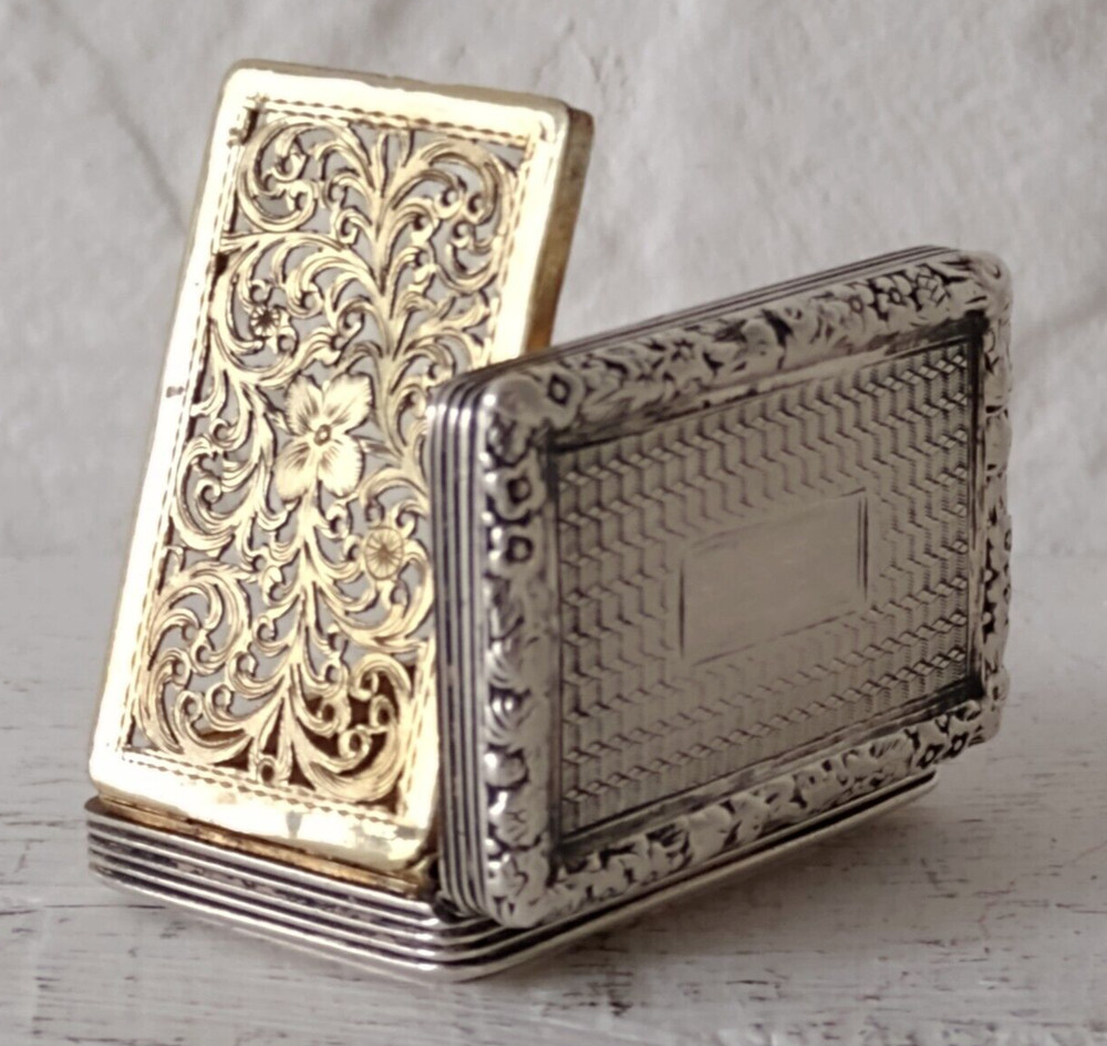 Fine Quality Georgian Solid Silver Vinaigrette - Birm. 1825.