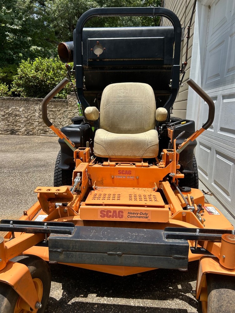 Scagg mower with protera clamshell bagger system.  Only 321 hours !