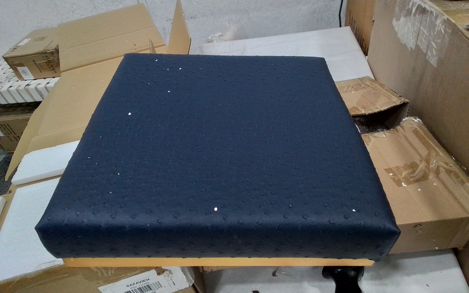 Safavieh JENINE SQUARE BENCH, Reduced Price 2172783548 FOX6248B