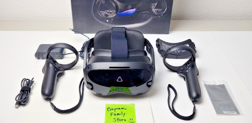 HTC VIVE Focus 3 Headset with Controllers #99HASY010-00 - Left Lens DEAD Pixels