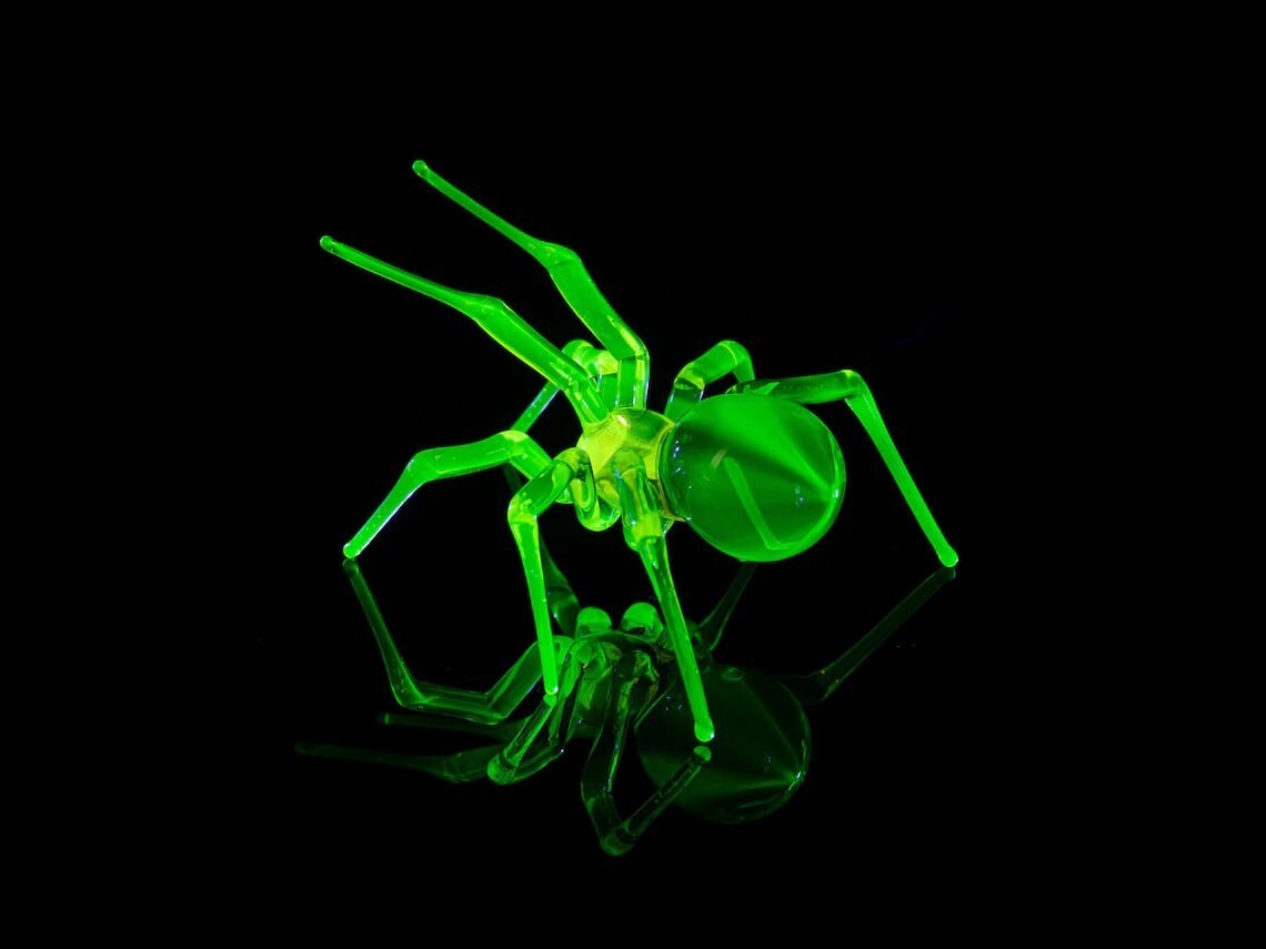 Uranium Glass Spider Figurine – Glowing Green Lampwork Spider – Handmade Gothic
