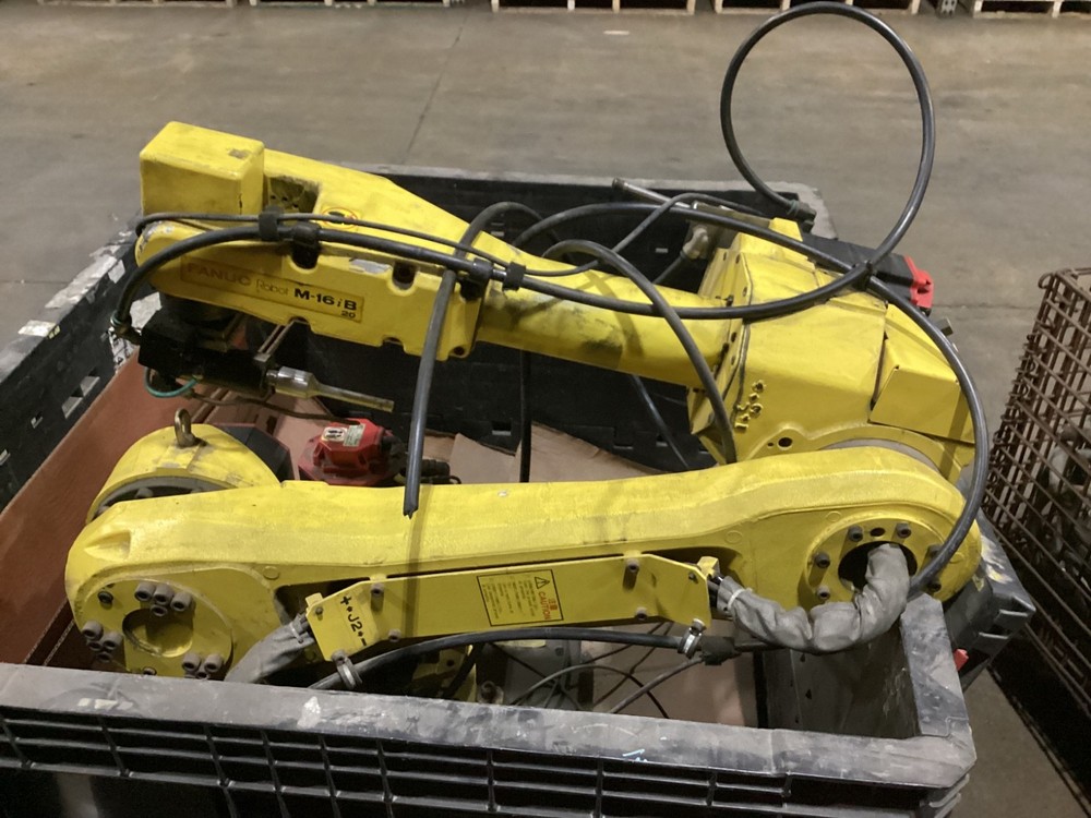 Fanuc M-16IB Robot System R-J3iC Controller #404JM