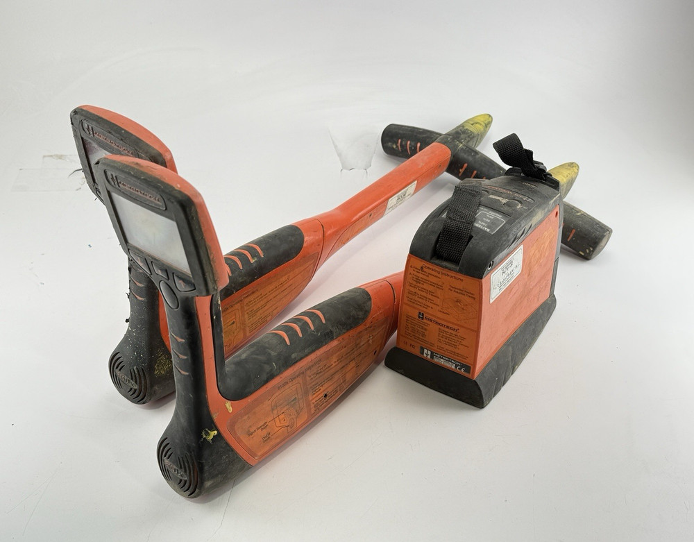 2x Metrotech 810DX Pipe and Cable Locator Kit