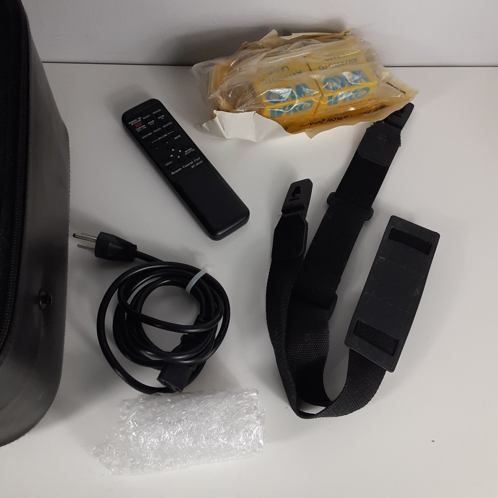 Lightware Viewpoint 100 LCD Projector w Case