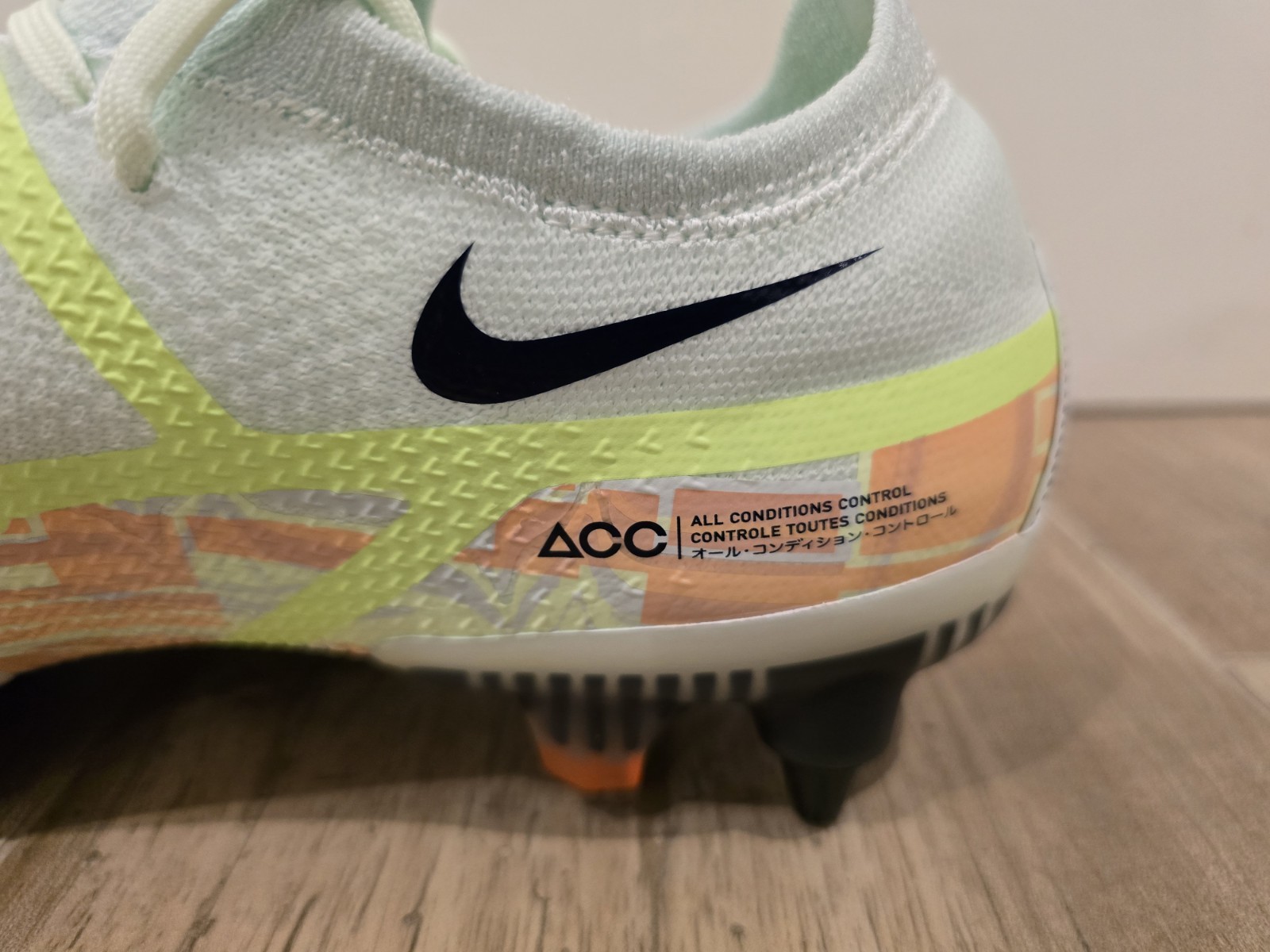 SZ 9.5...NIKE PHANTOM GT2 ELITE SG PRO ACC SOCCER CLEATS MENS...NEW...DC0753-344