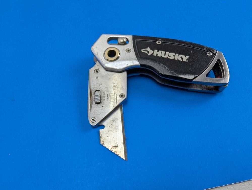 Husky Black Foldable Utility Knife