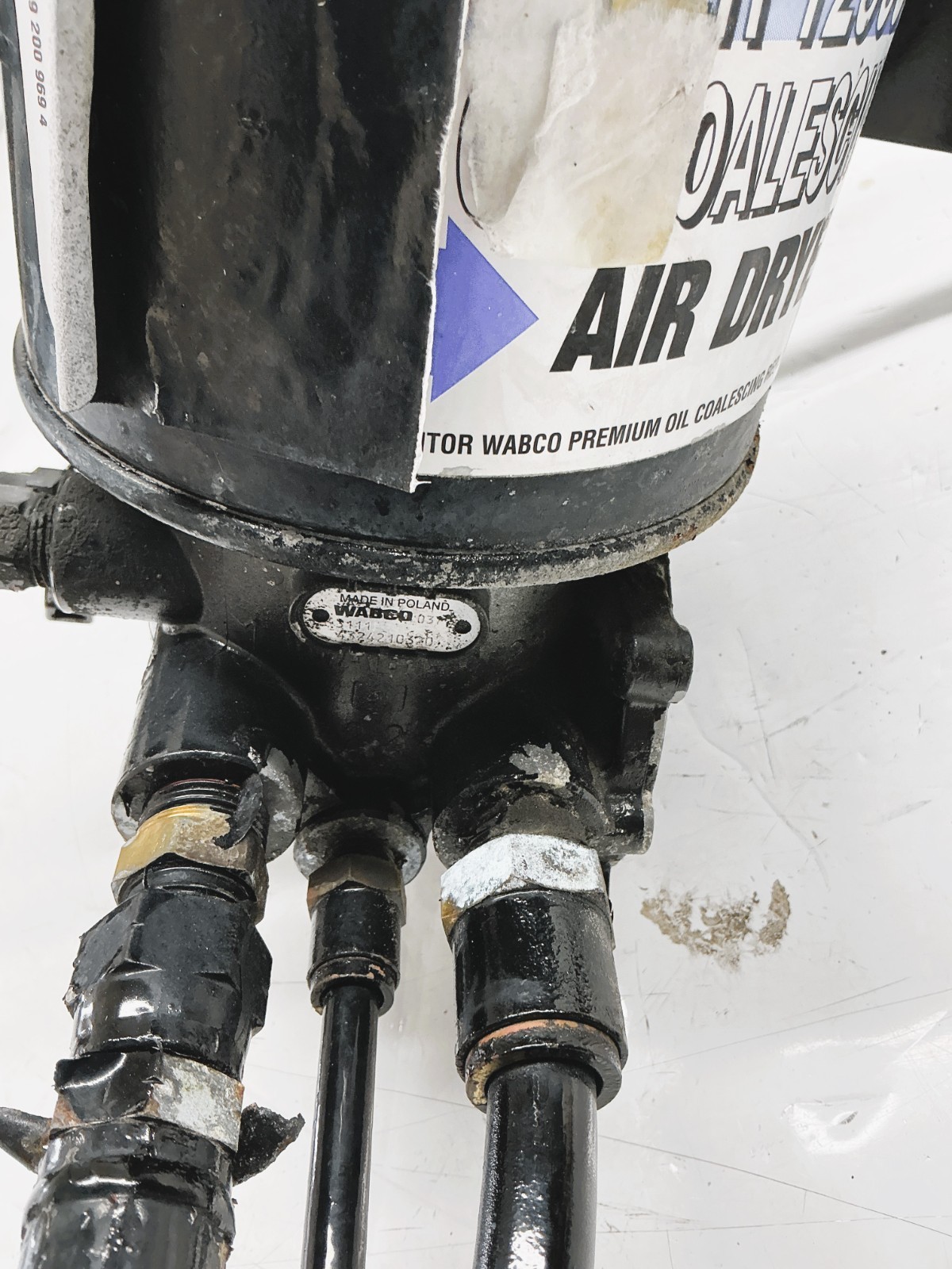 WABCO System Saver 1200 Plus Air Dryer Assembly for Volvo VNL / Mack