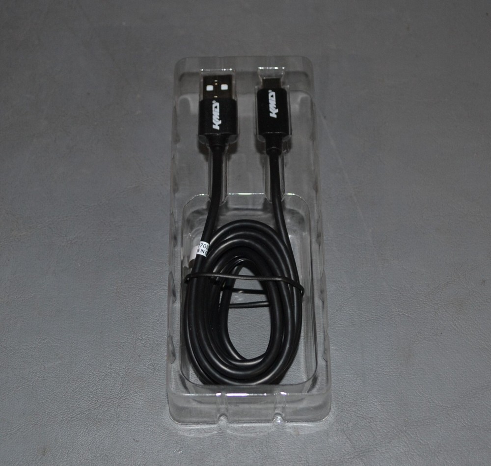 KMD Nintendo Switch Charge Cable *NEW OPEN BOX*