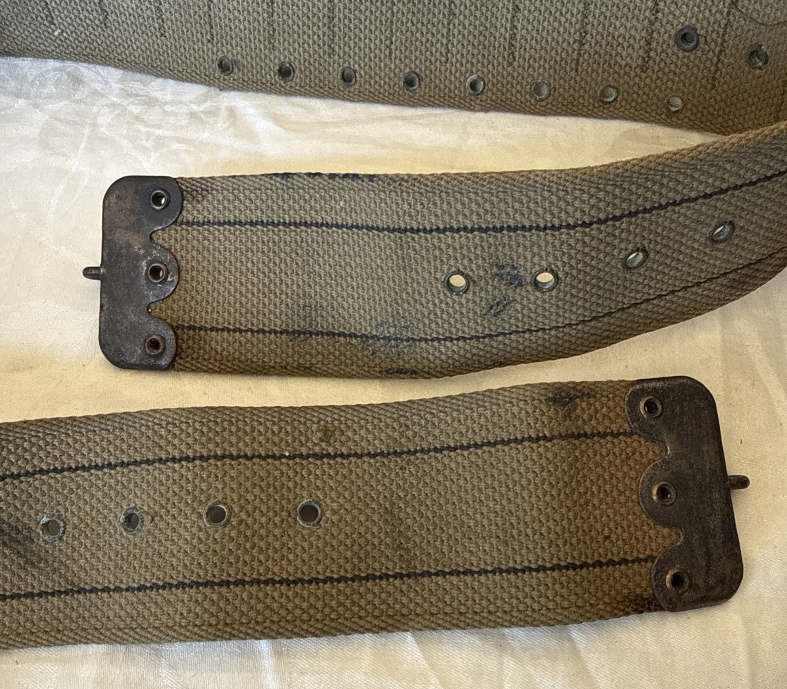Vntg Military Ammo Belt 12 Gauge Holds 32 Shells Adjustable W/Hooks on Both Ends