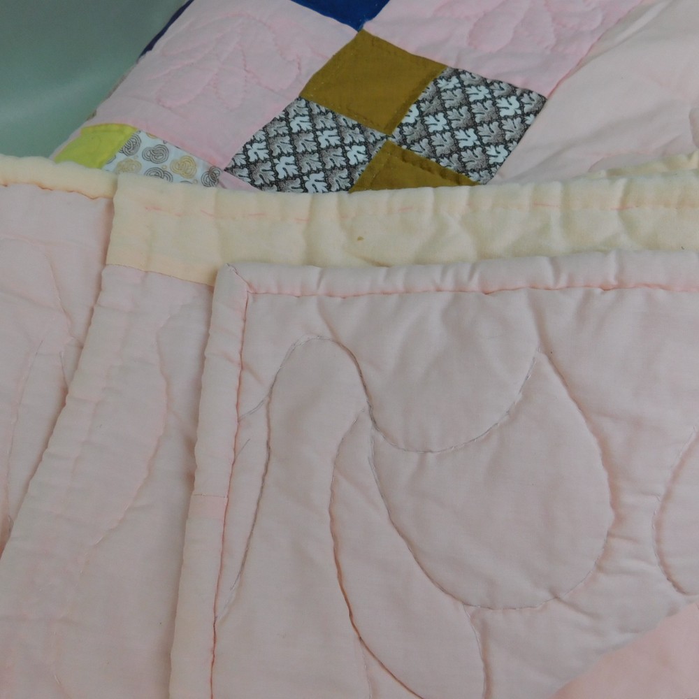 Handmade 4-Patch Pattern Quilt Solid Pink Backing 100 x 90 Colorful #C9