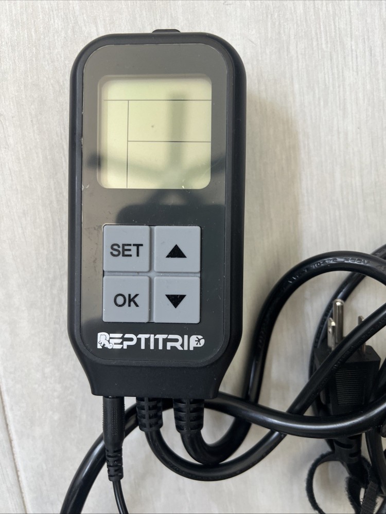 Smart Digital Temperature Controller, 2 Smart Electrical Outlets with Heating an