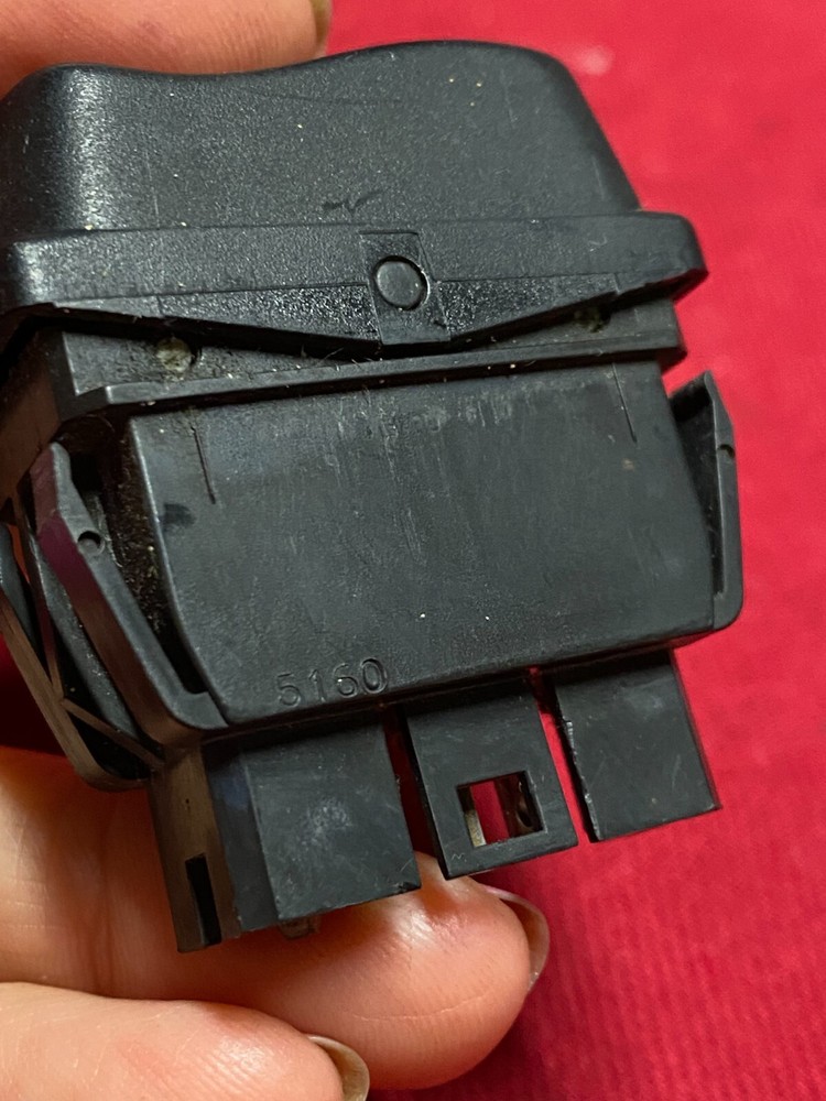 PETERBILT ELECTRONIC WINDOW SWITCH