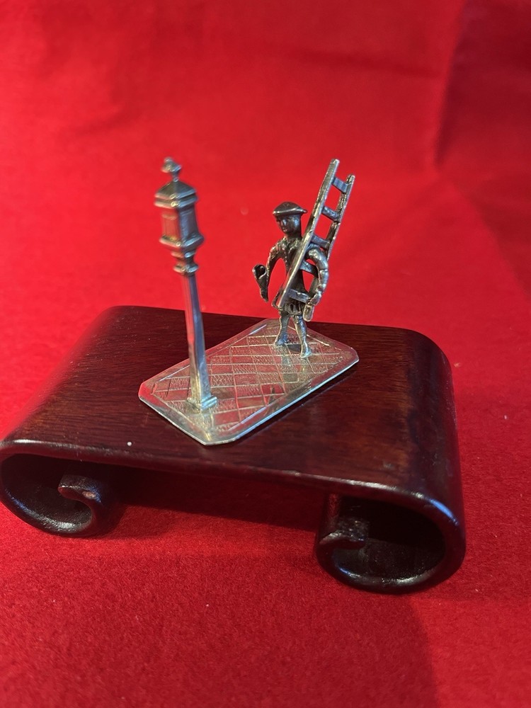 silver miniature lamp lighter