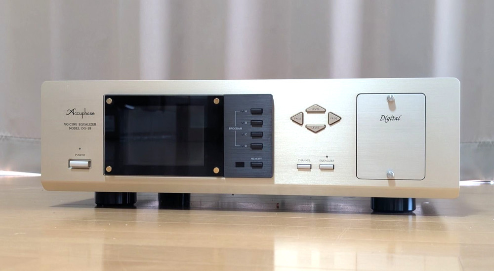 Accuphase DG-28 Digital Voicing Equalizer Balanced XLR 100V  Audio Processor
