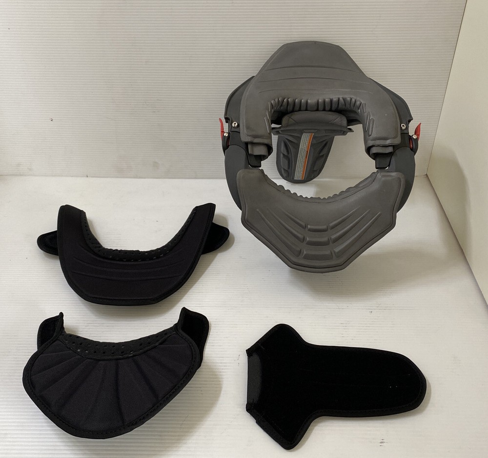 ADVENTURE LEATT NECK BRACE small