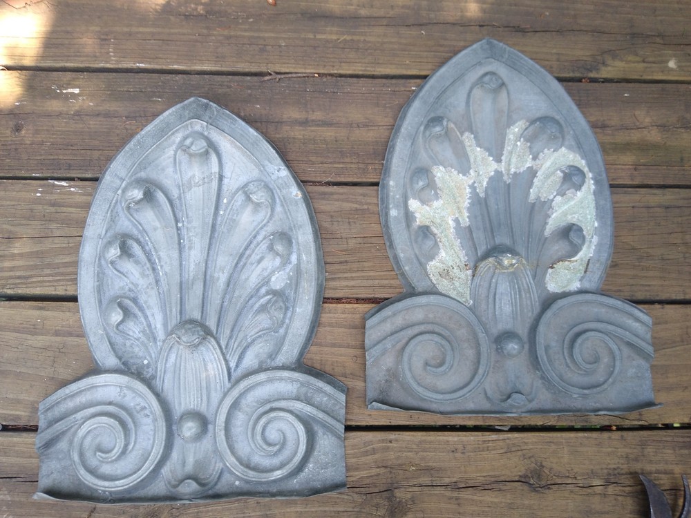 Zinc Architectural elements, Cornice pair