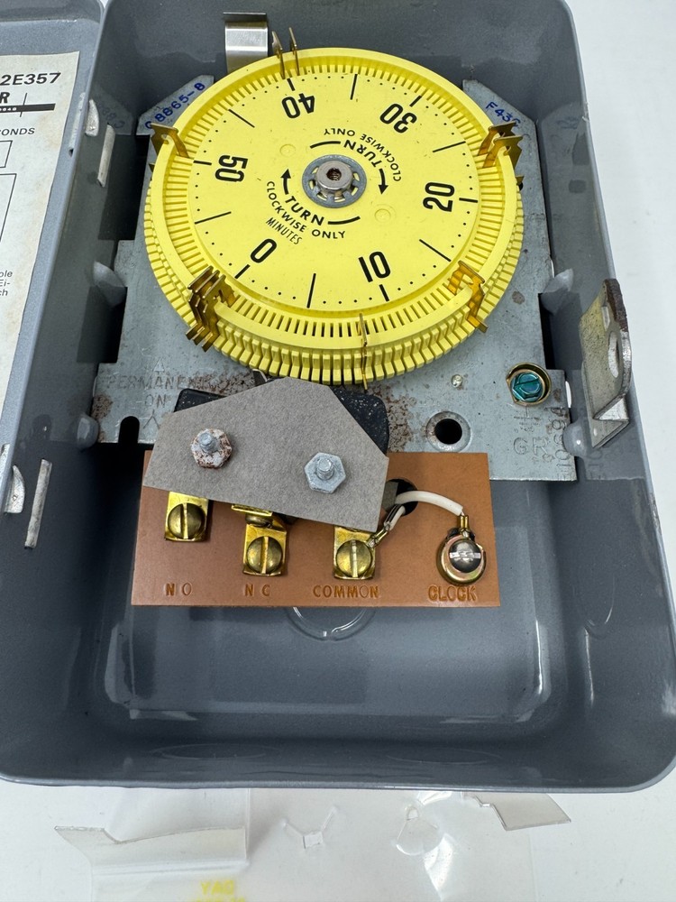 Dayton Time Switch Repeat Cycle Timer Model 2E357 Great Condition Free Shipping!