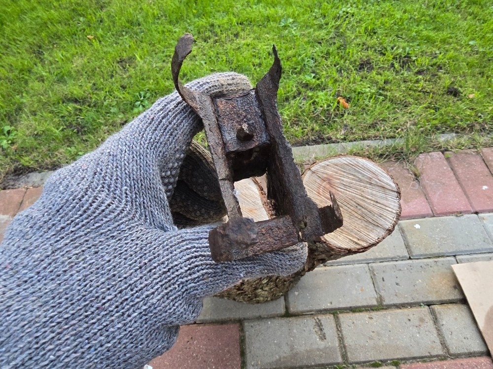 WW2 Accessories MP from the German bunker relic.