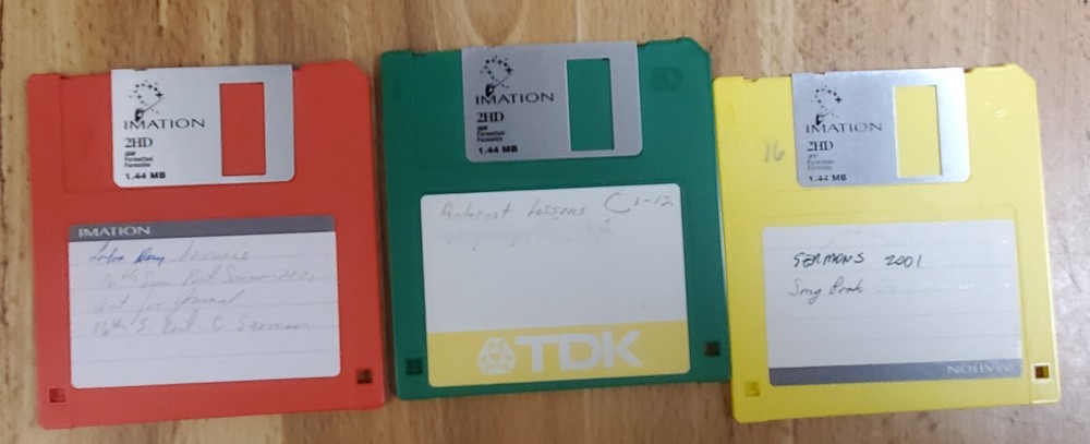 ALS Computermate Floppy Disk Organizer Holder Storage Case Holds 40 Has 30