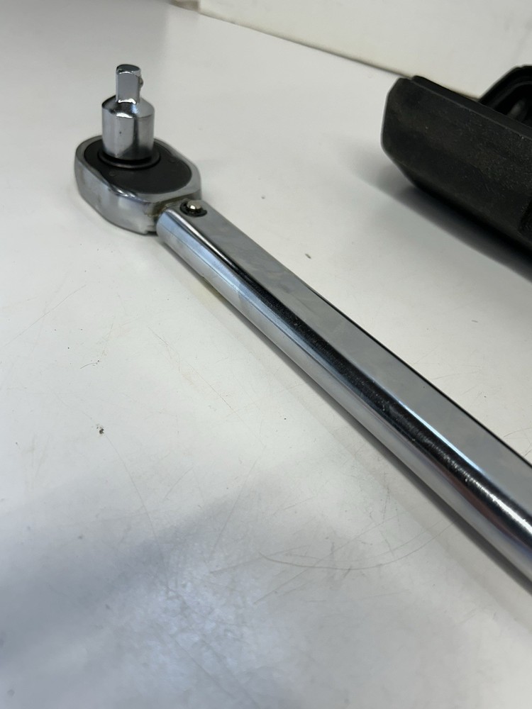 Adjustable Torque Wrench with Micrometer Settings ALLTRADE Case & Instructions