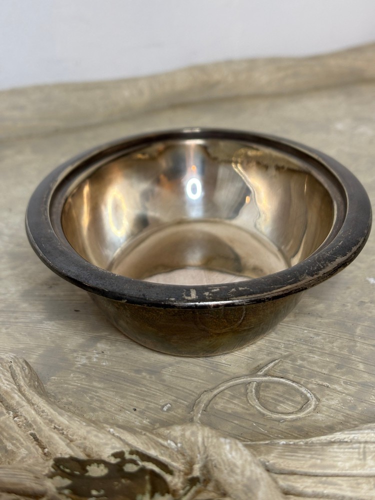 Small 6.25 Oval Dish by Wilson Co. - Silver Soldered Nickel Silver