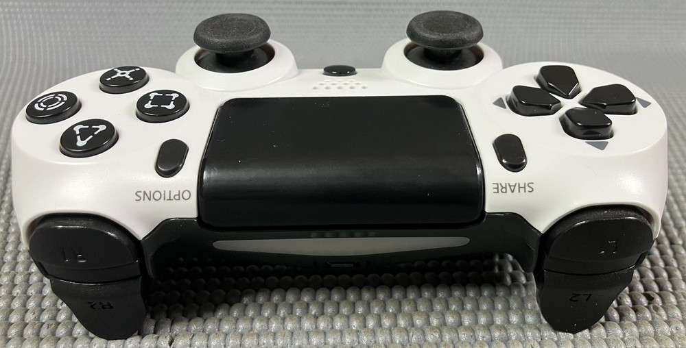 Wireless PS4 Controller by ZR Computer Entertainment White - Tested