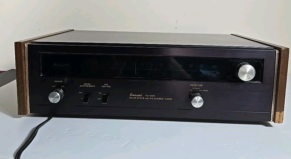 Vintage Sansui TU-505 Solid State AM FM Stereo Tuner