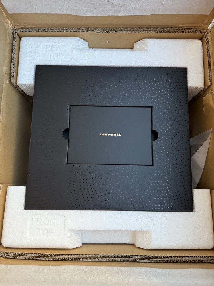 Marantz MODEL 10 Reference Integrated Amplifier (Open Box)