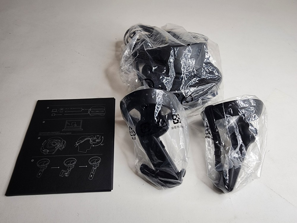 Lenovo Explorer Headset VR Set W/ Controllers Windows Mixed Reality Tested Works