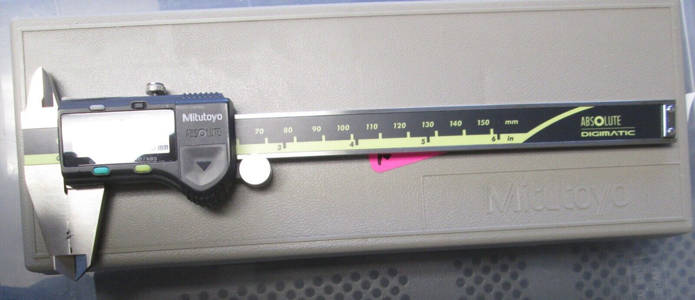 Digital Caliper MITUTOYO 500-196-20 ABSOLUTE 0-6" range TESTED Case & battery