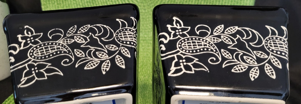 2 Baum Stoneware Oven To Table Black And White Paisley Mini Bread Pan