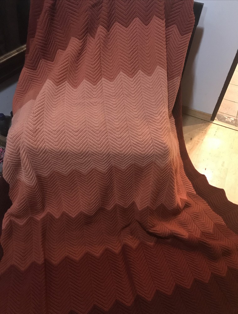 Vintage chevron pattern afgan 97”x78”