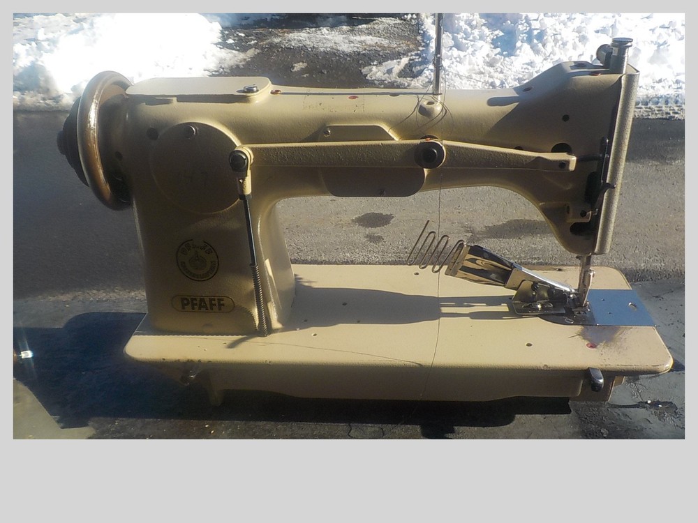 Used Industrial Sewing Machine Pfaff model 138-zigzag