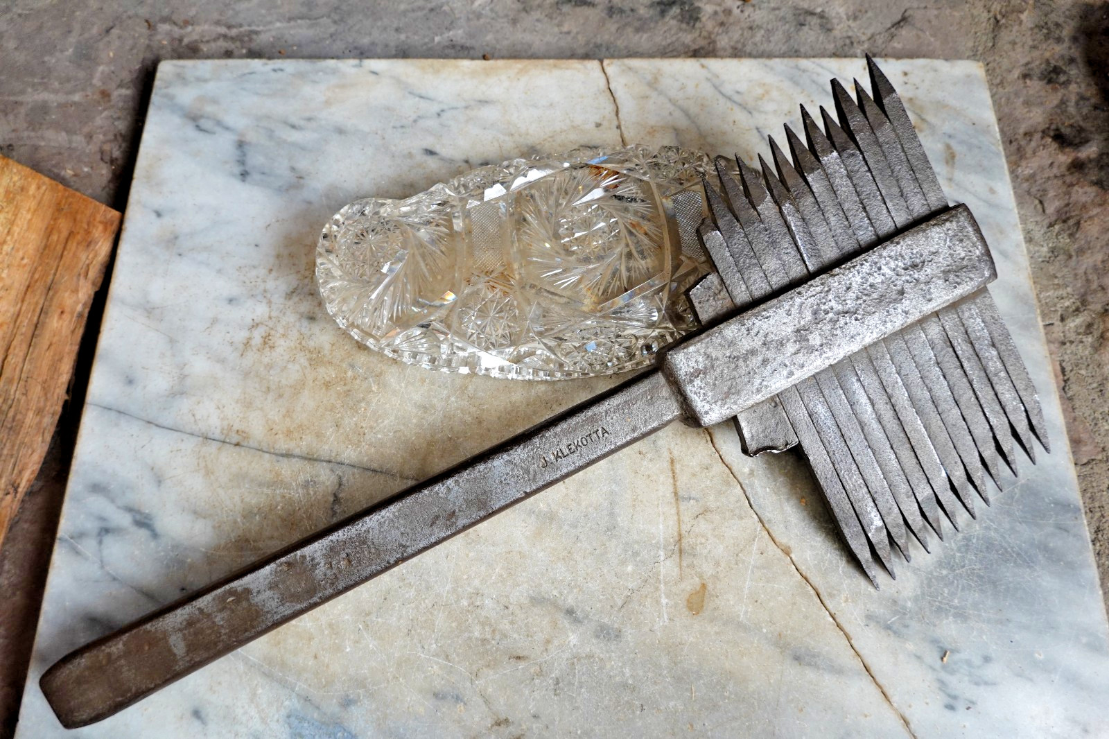 Antique STONE MASON CRANDALL  TOOTHED SANDSTONE AXE HAMMER 7lb 10oz ROCK QUARRY