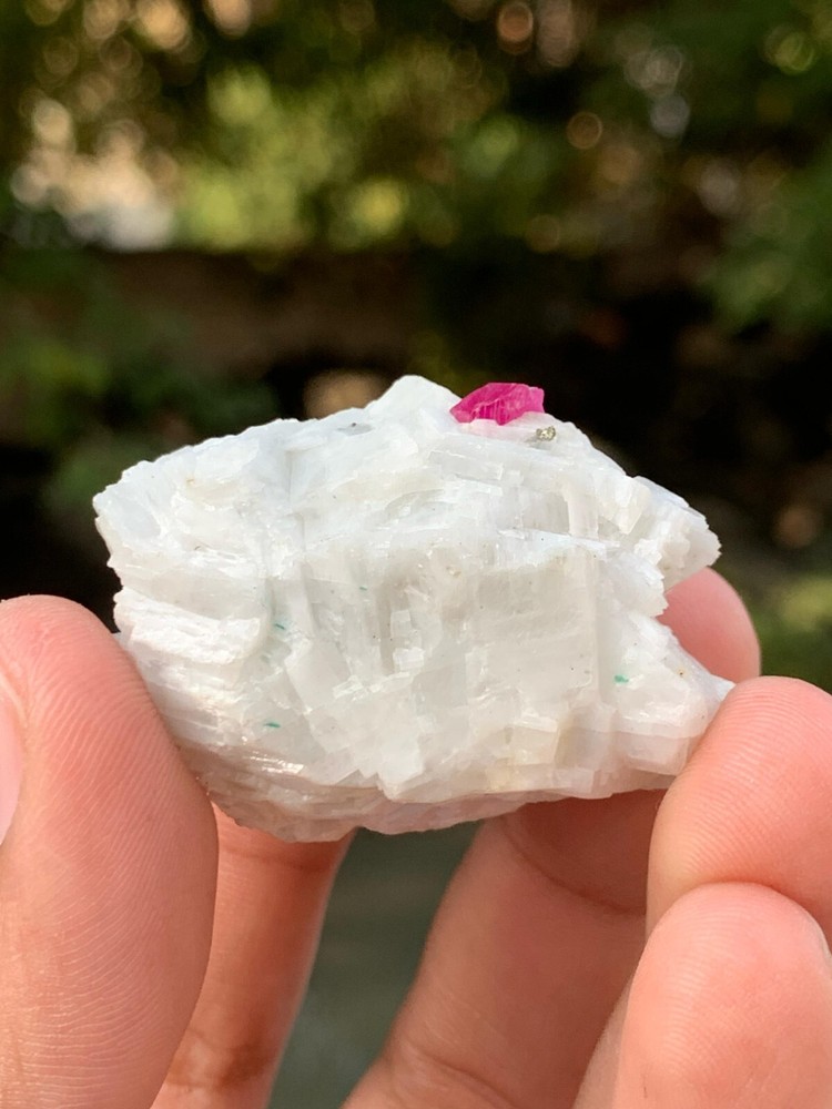 35 gram very beautiful sample of Ruby cute sample