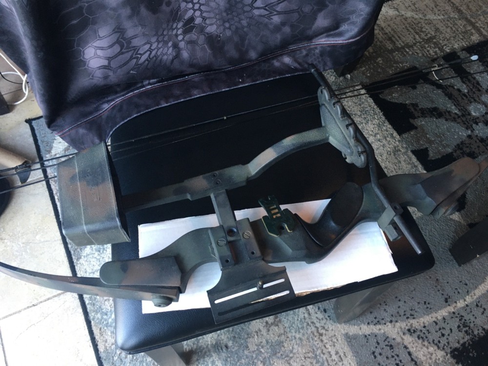 Vtg compound hunting bow