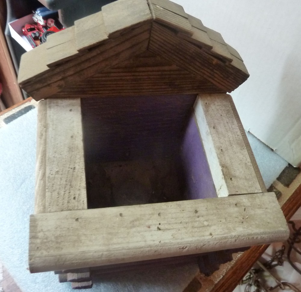 Power Cat K-State Log Cabin Planter